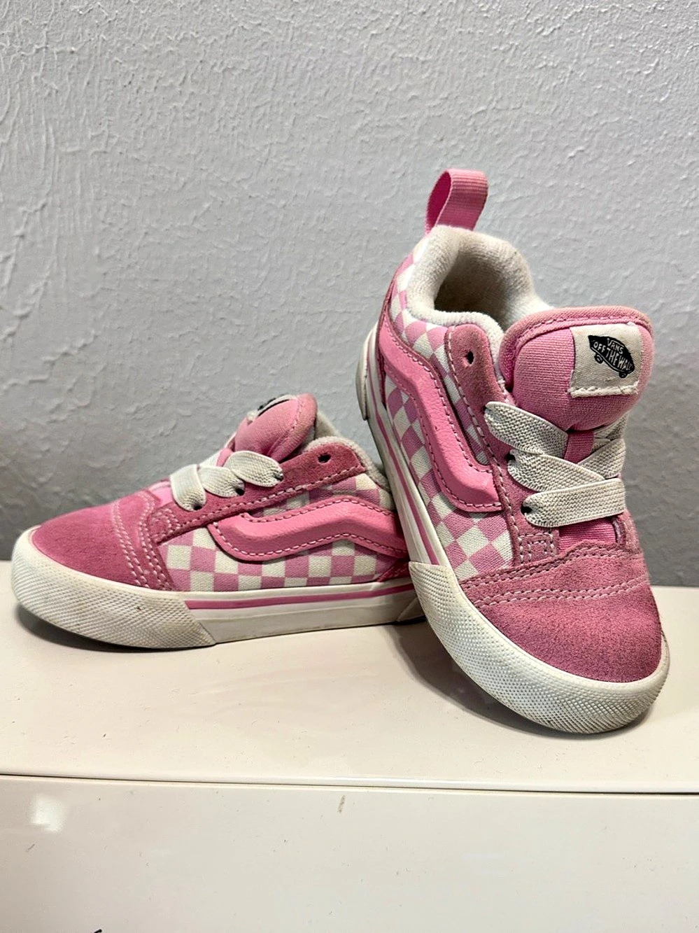 Vans Toddler Ward Check V Pink & White Checkered Sneakers size 7